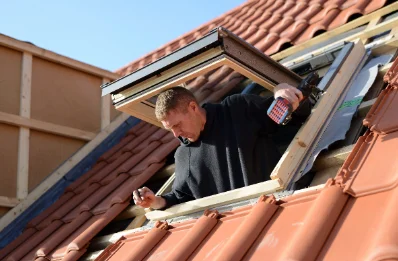 Pose de fenêtres de toit Velux à Chapeau